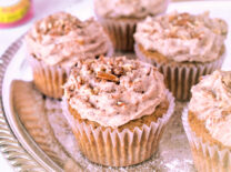 5 pecan spice cupcakes on a tray